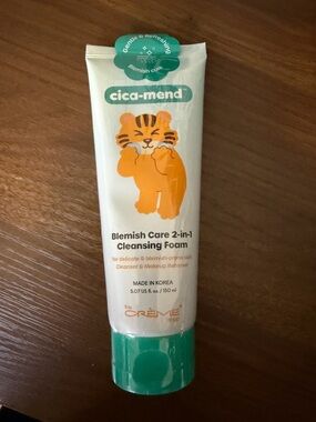 Blemish Care 2-in-1 Cleansing Foam - Green